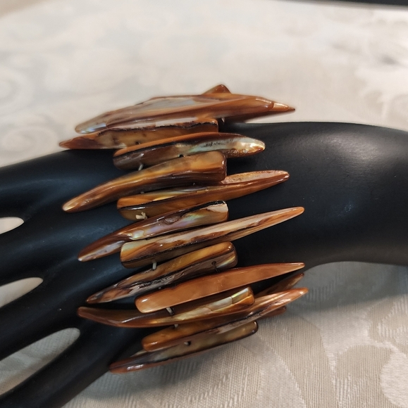 VINTAGE 70s Mother of Pearl Shell Bracelet – Tan Blush Stretch Boho Style - Picture 10 of 11